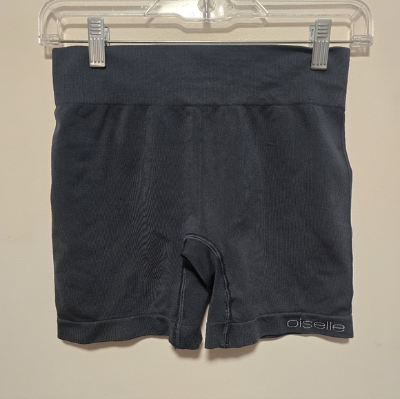 oiselle Pants - Oiselle Black Compression Shorts NWOT